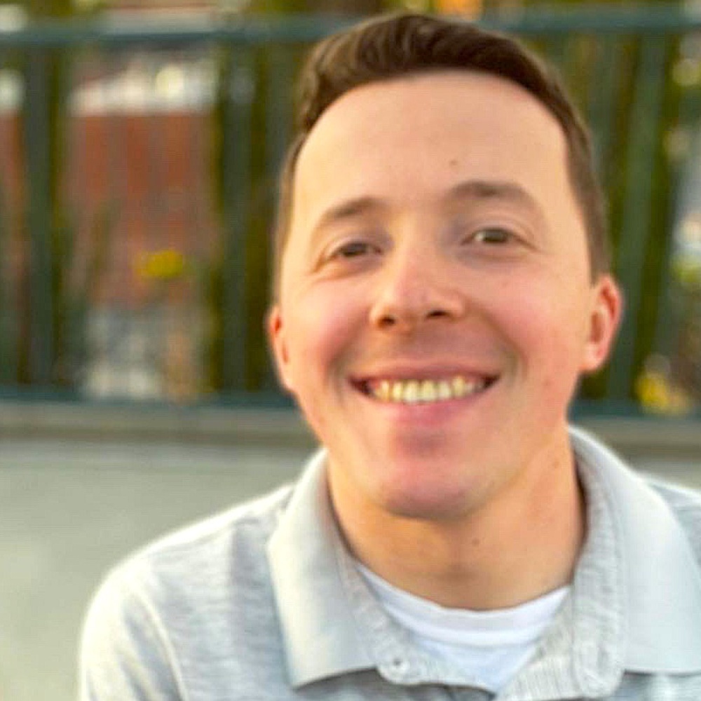 Meet your Posher, Alex